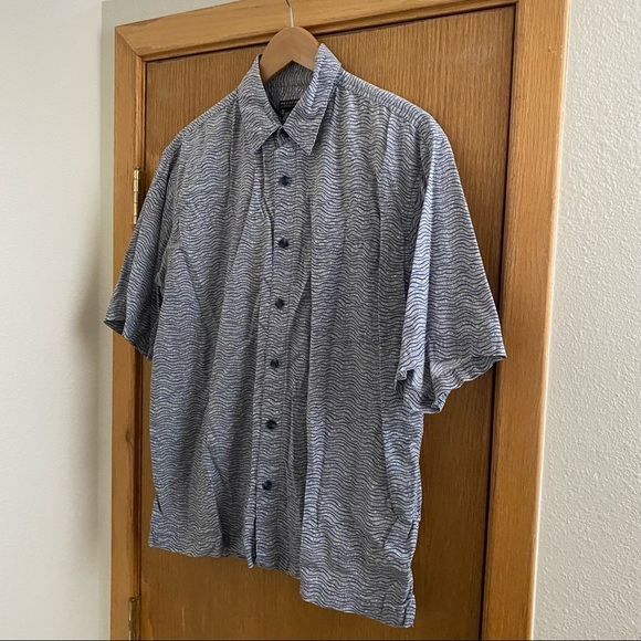 ROYAL ROBBINS • Short Sleeve Button Down Shirt - L - Picture 14 of 15